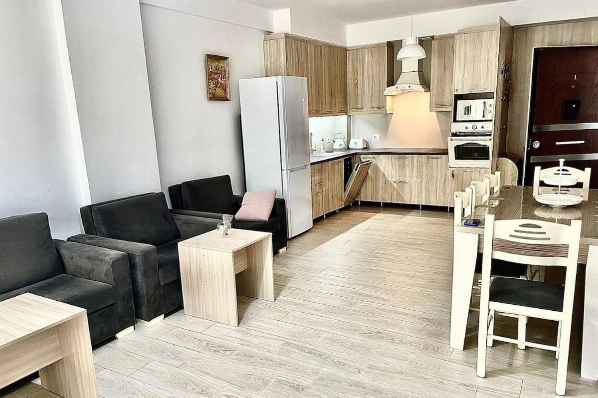 White Appartamenty Leilighet Sarandë